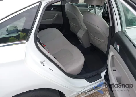 2015 Hyundai Sonata Sport z USA, uszkodzony, nr VIN 5NPE34AF5FH253396